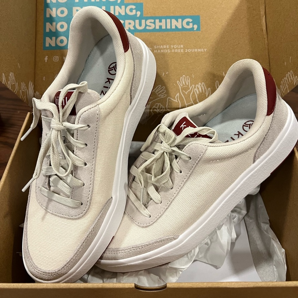 Hands-free, NEW Kizik sneakers - Women’s Prague - Crème Brûlée- Size 8.